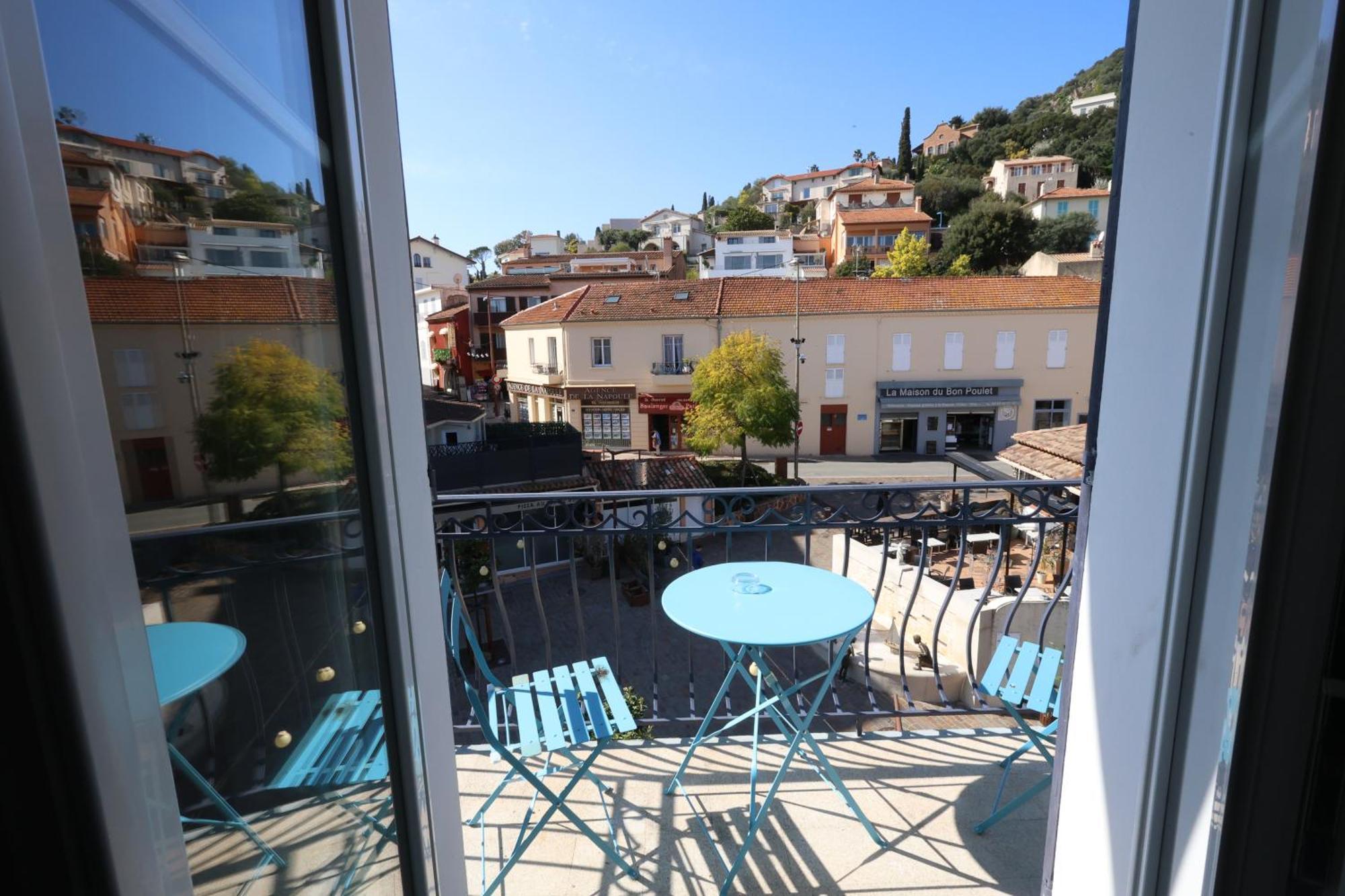 De La Corniche D'or Hotel