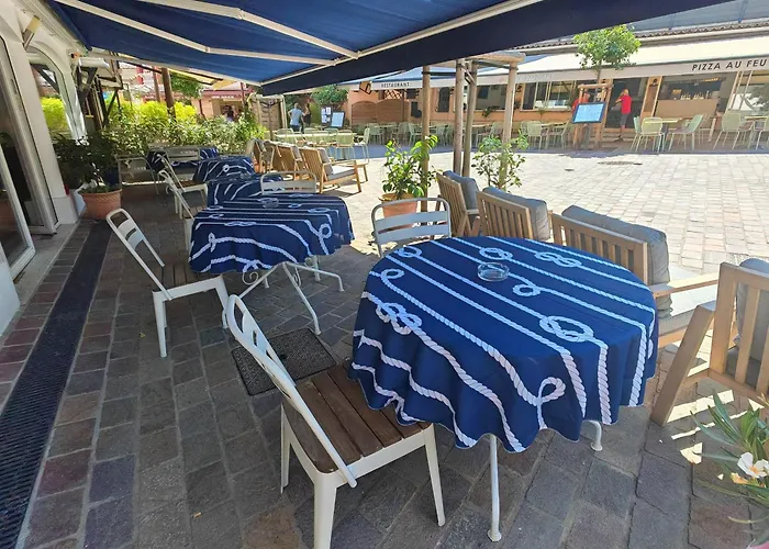 Hotel De La Corniche D\'Or