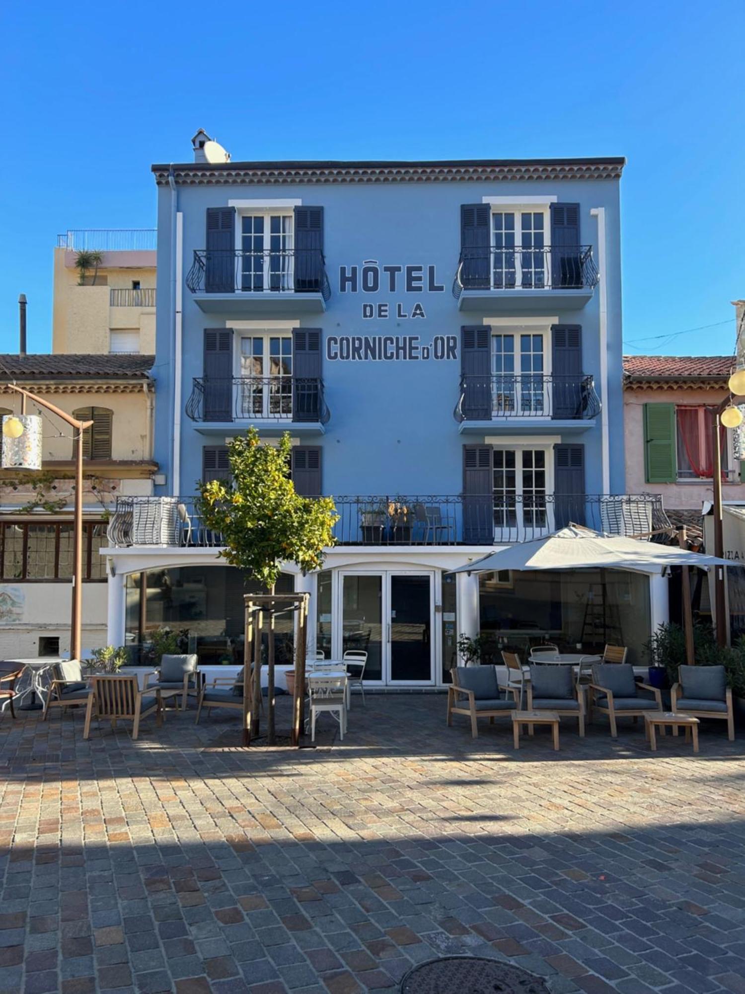 De La Corniche D'or 3*