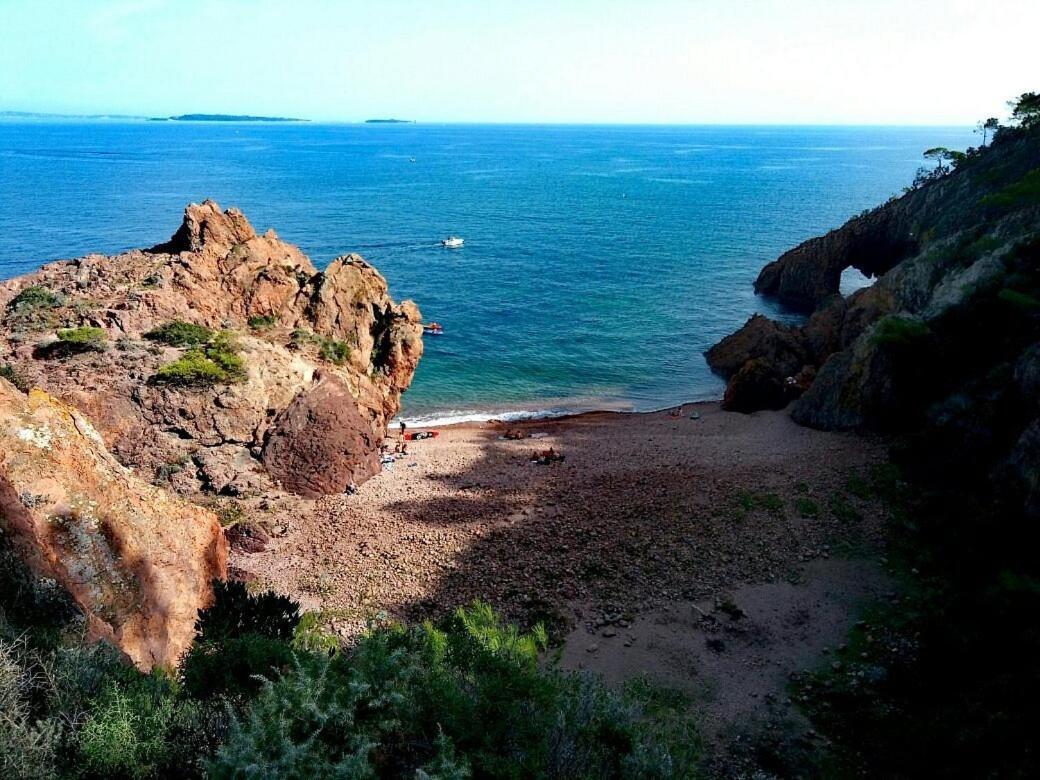 De La Corniche D'or 3*